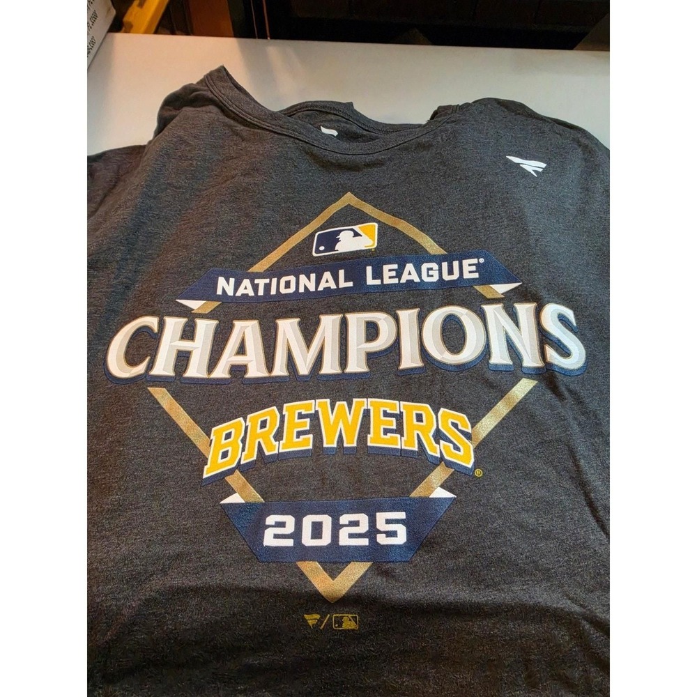Fanatics Milwaukee Brewers 2025 National League Champions T-Shirt Mens Large
